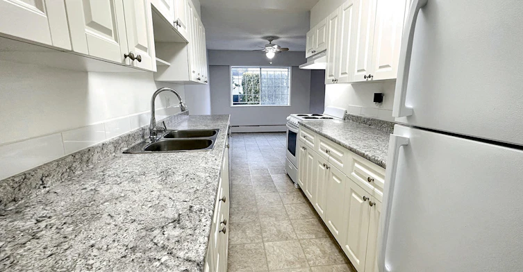 102-6635 Mckay Avenue, Burnaby, BC, V5H 2J3 - 7