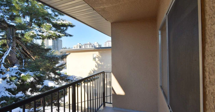 304-6635 Mckay Avenue, Burnaby, BC, V5H 2J3 - 3