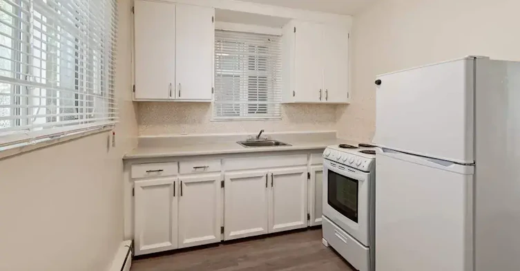 06-6024 118 Avenue NW, Edmonton, AB, T5W 1E7 - 9