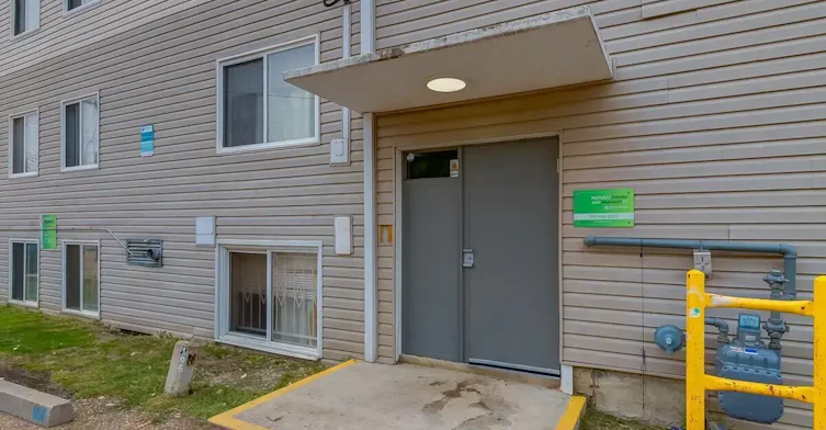 401-10125 153 Street NW, Edmonton, AB, T5P 2B4 - 25