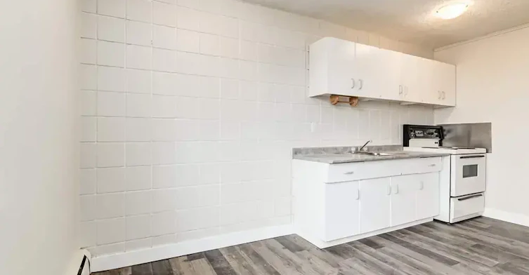 401-10125 153 Street NW, Edmonton, AB, T5P 2B4 - 12