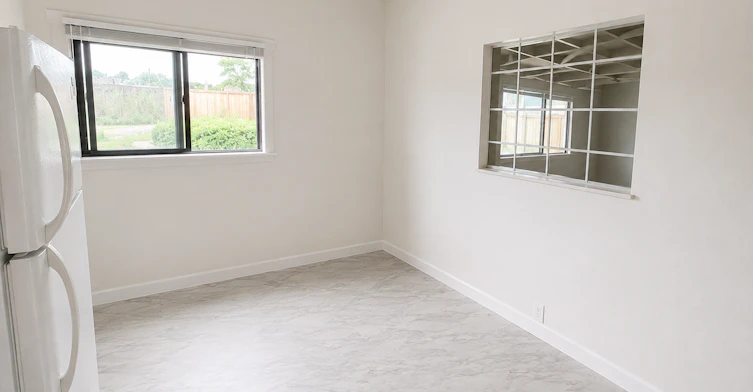 6-1298 East Hastings Street, Vancouver, BC, V5L 3H5 - 2