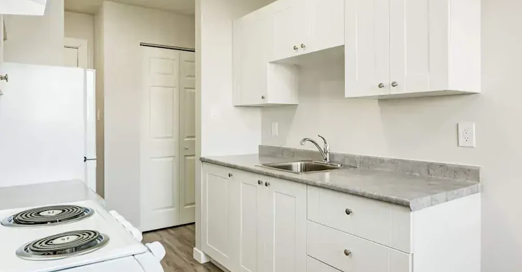 204-10340 156 Street, Edmonton, AB, T5P 2R3 - 5