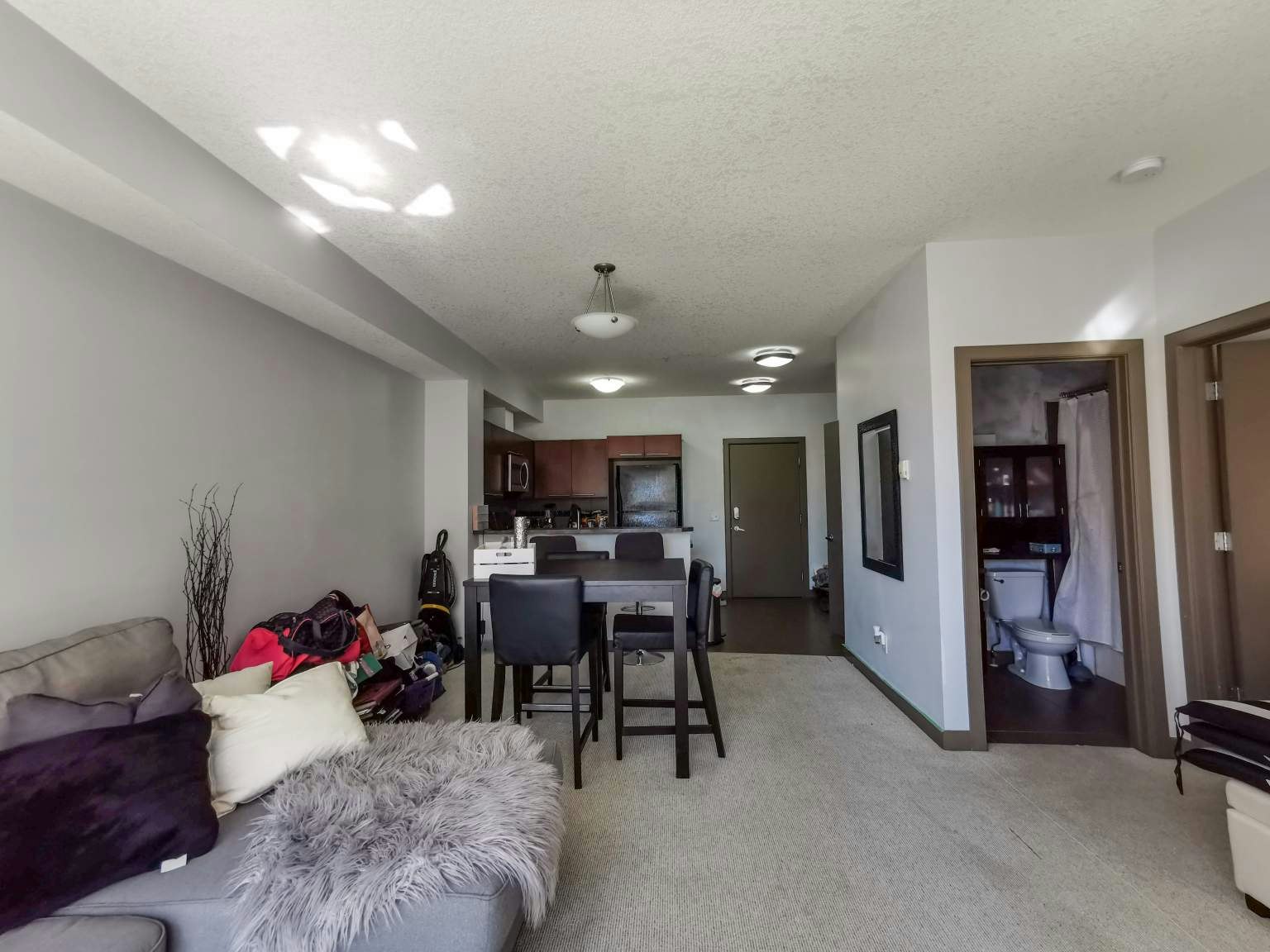 81 Legacy Boulevard SE, Calgary, AB, T2T 2C8 - 4