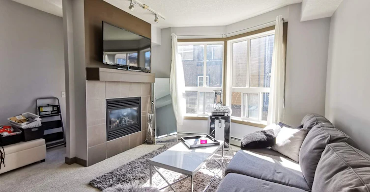 81 Legacy Boulevard SE, Calgary, AB, T2T 2C8 - 2