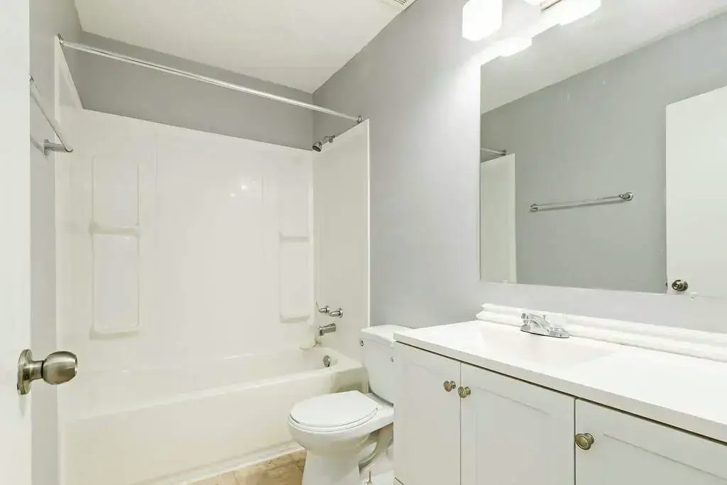 01-11825 101 Street NW, Edmonton, AB, T5G 2B6 - 8