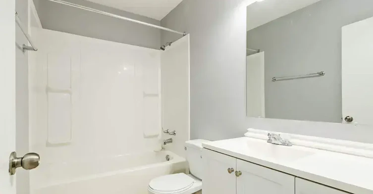 01-11825 101 Street NW, Edmonton, AB, T5G 2B6 - 8