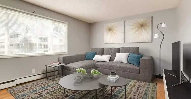 03-11825 101 Street NW, Edmonton, AB, T5G 2B6 - 4