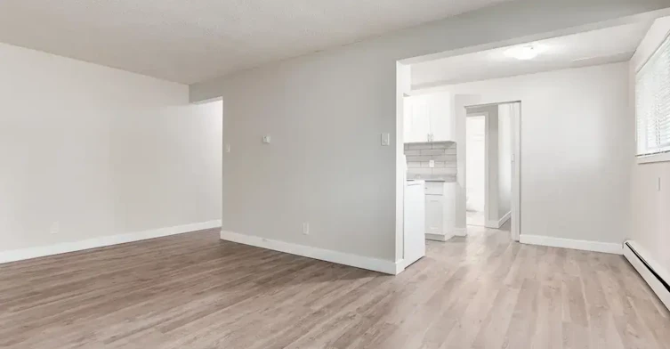 302-12408 117 Avenue, Edmonton, AB, T5M 3G7