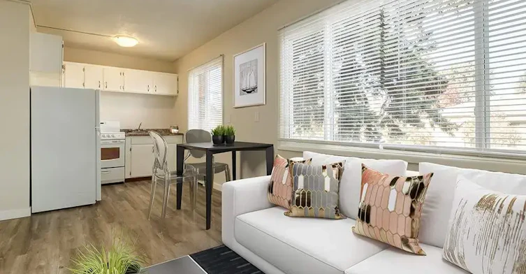 01-12625 107 Avenue, Edmonton, AB, T5M 1Z5 - 2