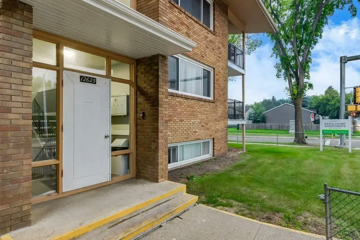 01-12625 107 Avenue, Edmonton, AB, T5M 1Z5 - 12