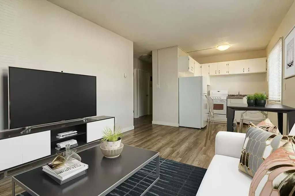 01-12625 107 Avenue, Edmonton, AB, T5M 1Z5 - 4