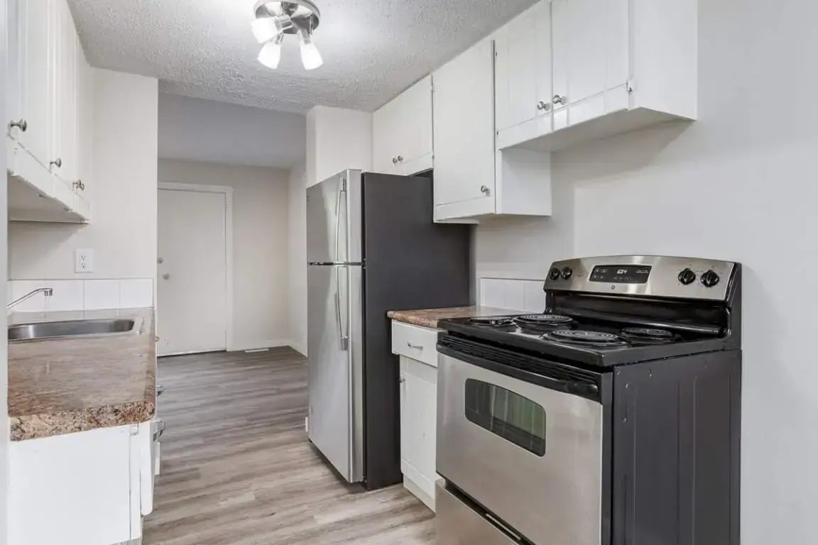 638-660 Laurier Street West, Moose Jaw, SK, S6H 7A9 - 7