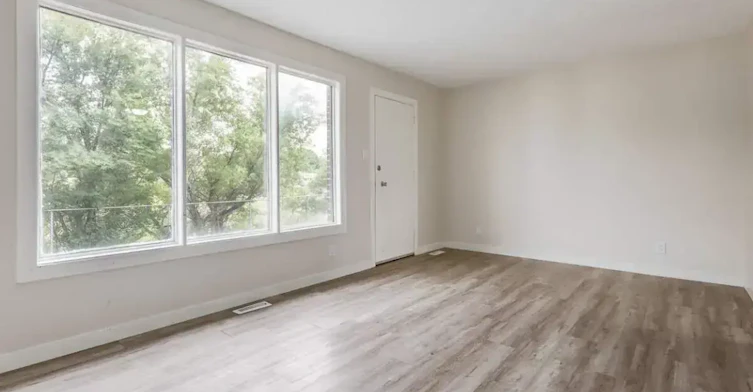 648-660 Laurier Street West, Moose Jaw, SK, S6H 7A9 - 9