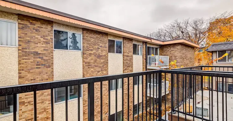 102-11037 83 Street NW, Edmonton, AB, T5H 1M4 - 8