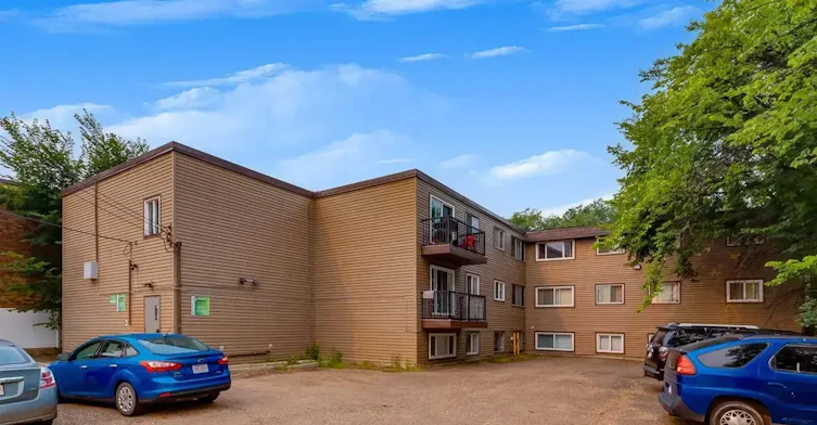102-11037 83 Street NW, Edmonton, AB, T5H 1M4 - 12