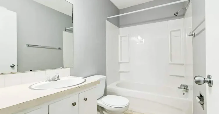 102-11037 83 Street NW, Edmonton, AB, T5H 1M4 - 7