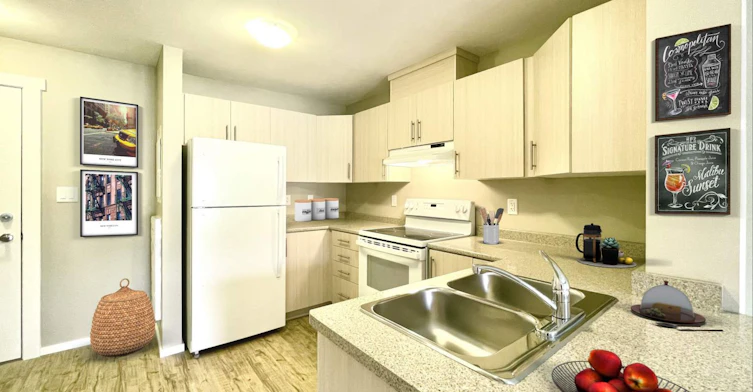 1910 West Park Lane, View Royal, BC, V9B 3R7 - 2
