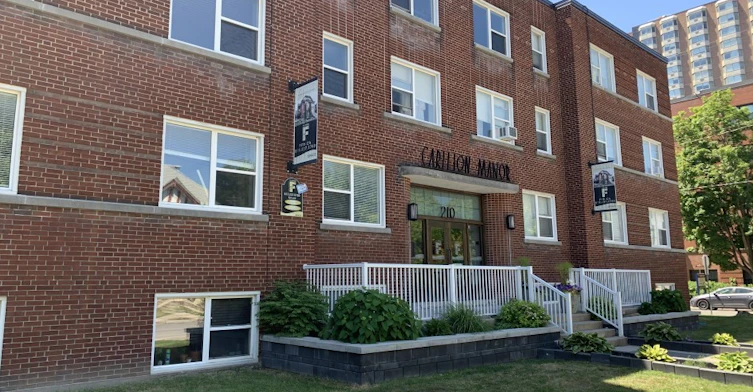 26-210 Chapel Street, Ottawa, ON, K1N 7Y5