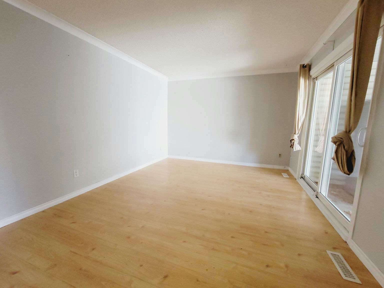 20-20 Woodvale Village NW, Edmonton, AB, T6L 1W4 - 3