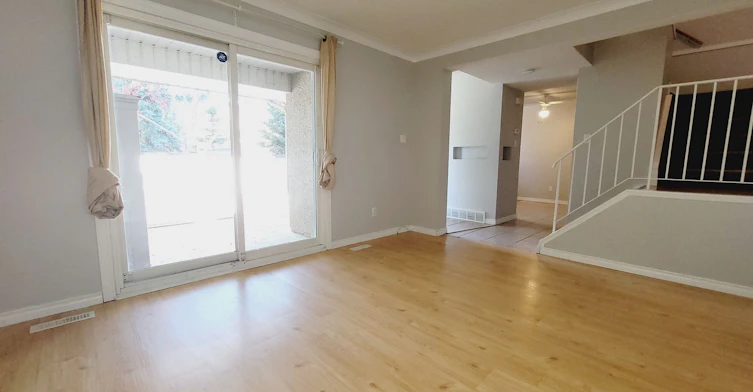 20-20 Woodvale Village NW, Edmonton, AB, T6L 1W4 - 2