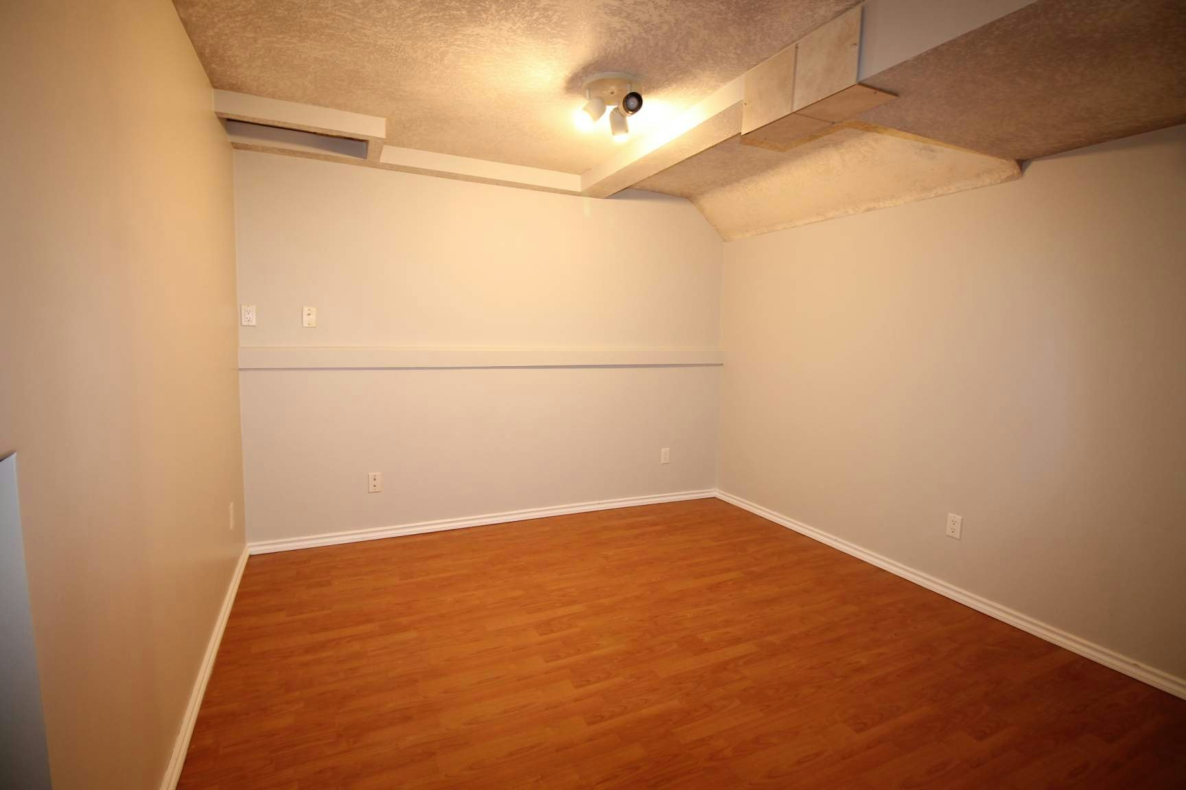 20-20 Woodvale Village NW, Edmonton, AB, T6L 1W4 - 12