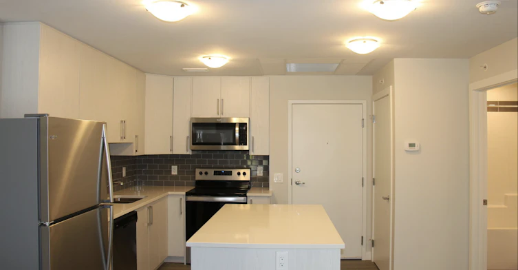 106, 403, 607-7885 Macleod Trail SW, Calgary, AB, T2H 0K7 - 2