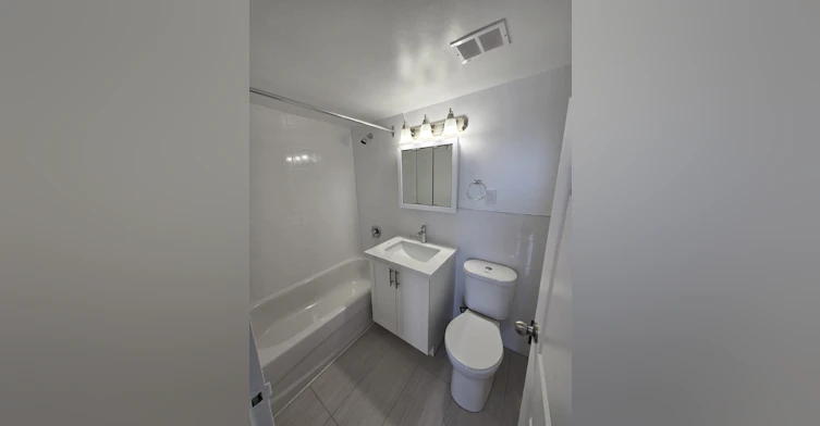 66 Broadway Avenue, Toronto, ON, M4P 1T6 - 23