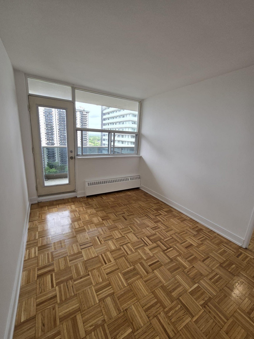 66 Broadway Avenue, Toronto, ON, M4P 1T6 - 7