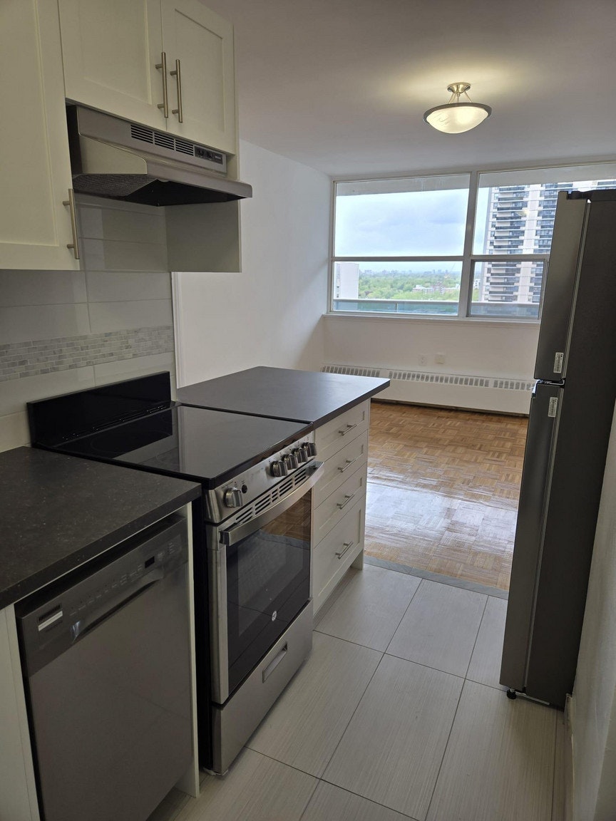 66 Broadway Avenue, Toronto, ON, M4P 1T6 - 9