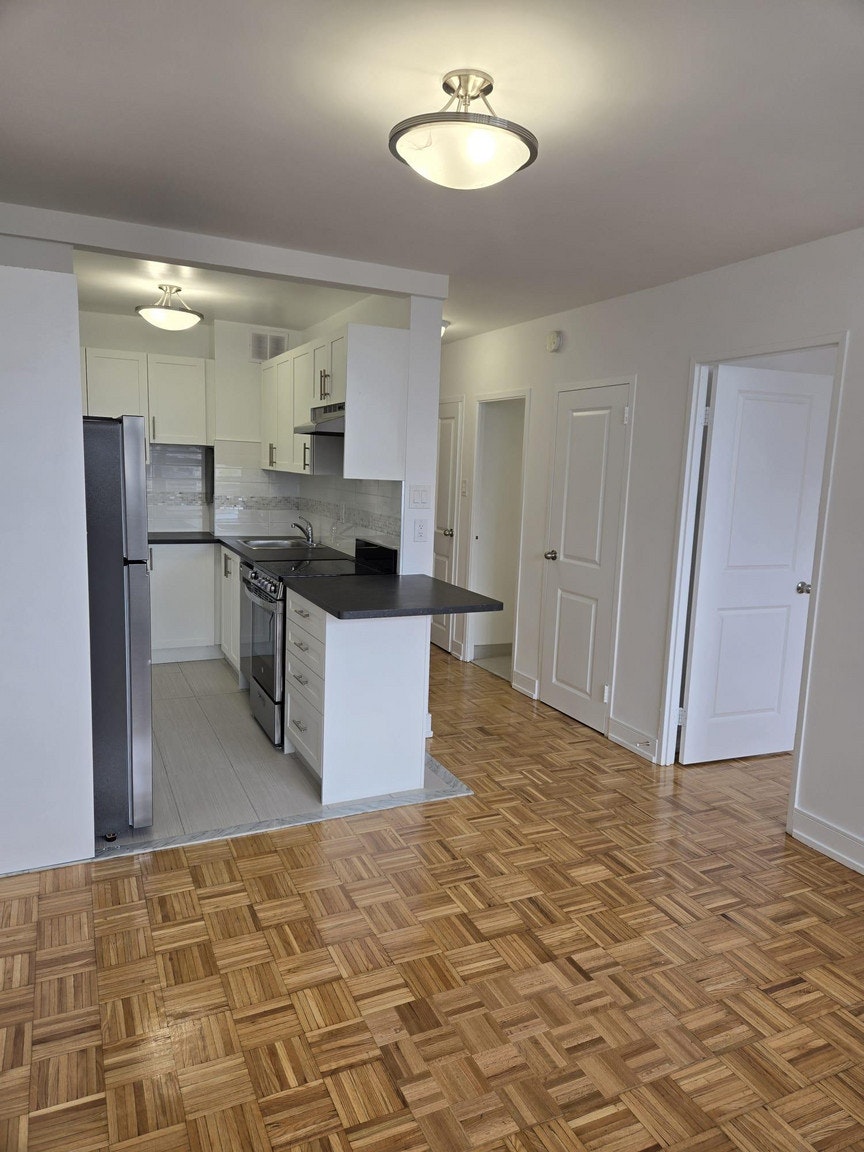 66 Broadway Avenue, Toronto, ON, M4P 1T6 - 8