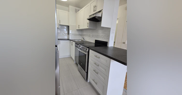 66 Broadway Avenue, Toronto, ON, M4P 1T6 - 10