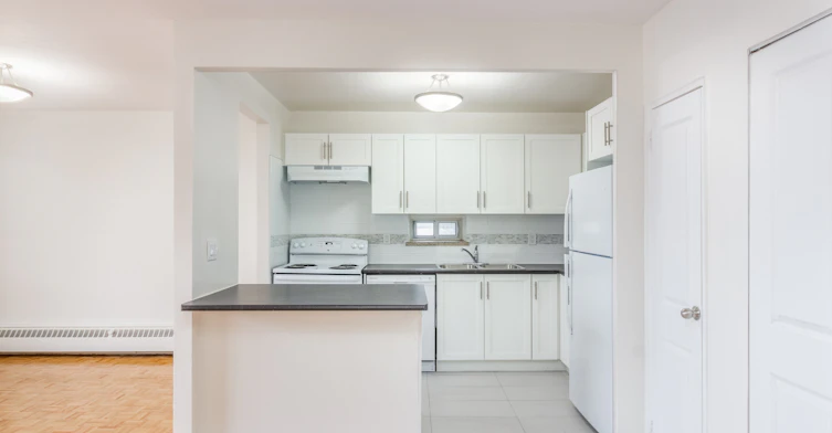 11 Shallmar Boulevard, Toronto, ON, M5N 1J6 - 5