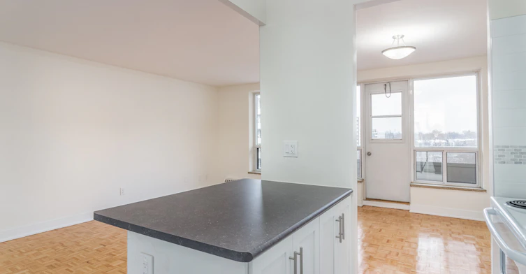 11 Shallmar Boulevard, Toronto, ON, M5N 1J6 - 9