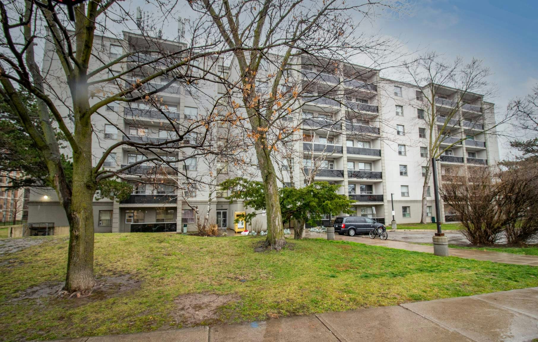 7471 Yonge Street, Markham, ON, L3T 2C1 - 3