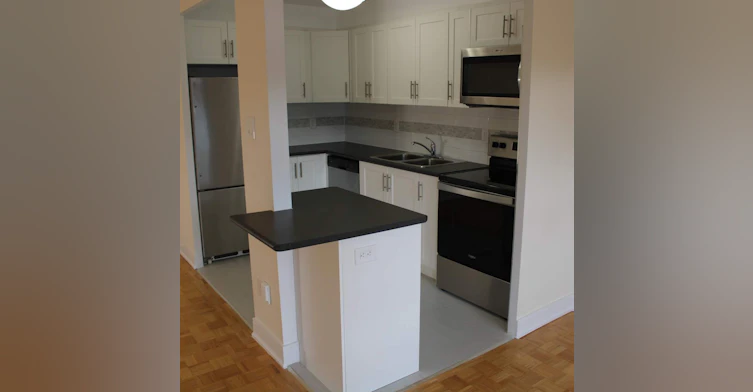 7471 Yonge Street, Markham, ON, L3T 2C1 - 6