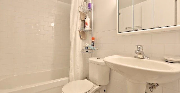 45 Oakmount Road, Toronto, ON, M6P 2L4 - 3