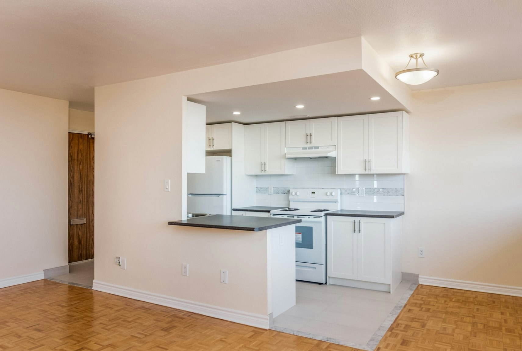 55 Oakmount Road, Toronto, ON, M6P 2M5 - 4