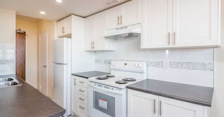 55 Oakmount Road, Toronto, ON, M6P 2M5 - 5