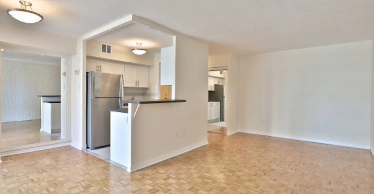 25 Wellesley Street East, Toronto, ON, M4Y 3B2 - 3
