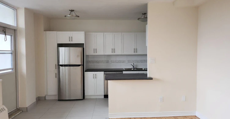 60 Mountview Avenue, Toronto, ON, M6P 2L4 - 6