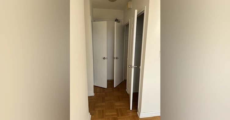 21 Tichester Road, Toronto, ON, M5P 3M4 - 5