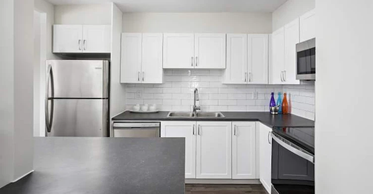 1607-301 Dixon Road, Toronto, ON, M9R 1S2 - 7