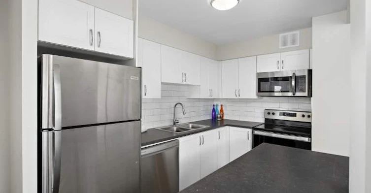 0611-301 Dixon Road, Toronto, ON, M9R 1S2