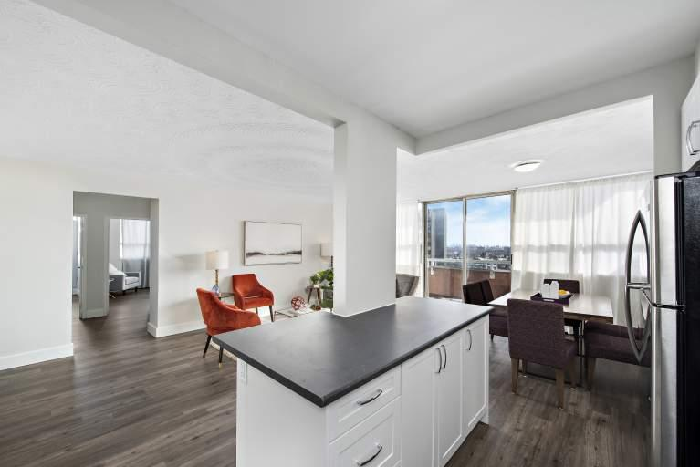 0611-301 Dixon Road, Toronto, ON, M9R 1S2 - 2