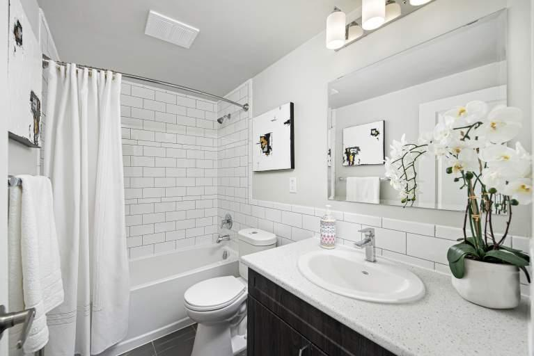 0611-301 Dixon Road, Toronto, ON, M9R 1S2 - 6