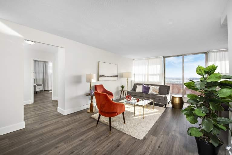 0611-301 Dixon Road, Toronto, ON, M9R 1S2 - 8