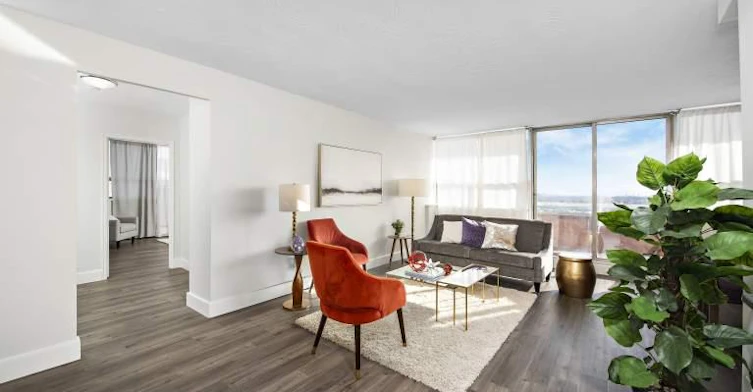 0611-301 Dixon Road, Toronto, ON, M9R 1S2 - 8