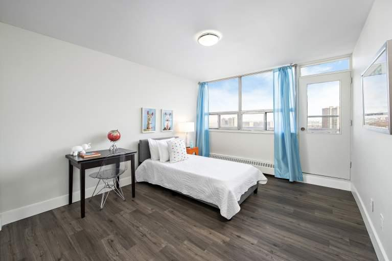 0611-301 Dixon Road, Toronto, ON, M9R 1S2 - 12