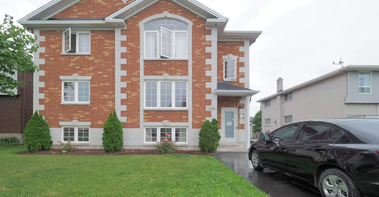 4-1678 Russell Road, Ottawa, ON, K1G 0M8